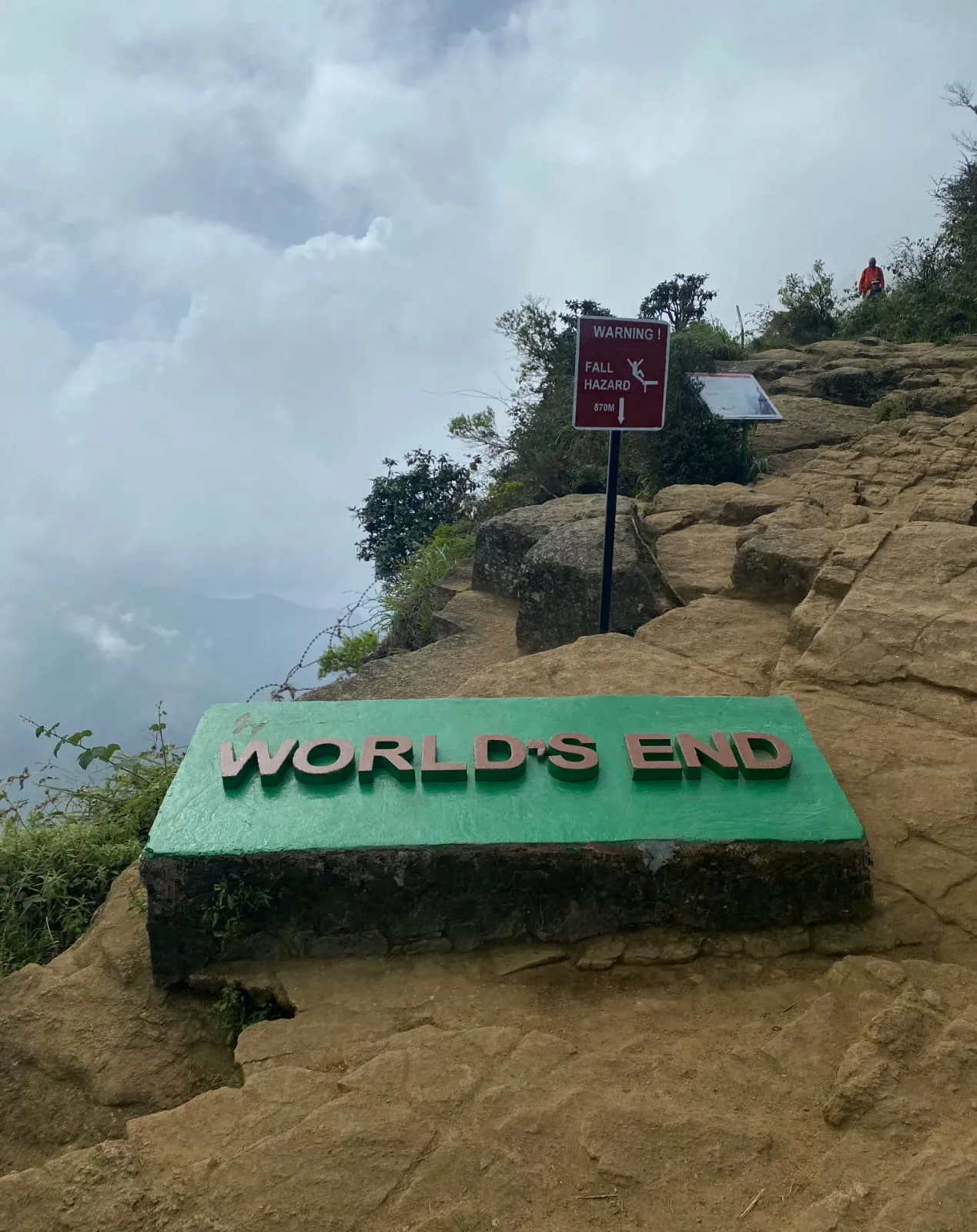 The loop Trail of the Horton Plains National park
