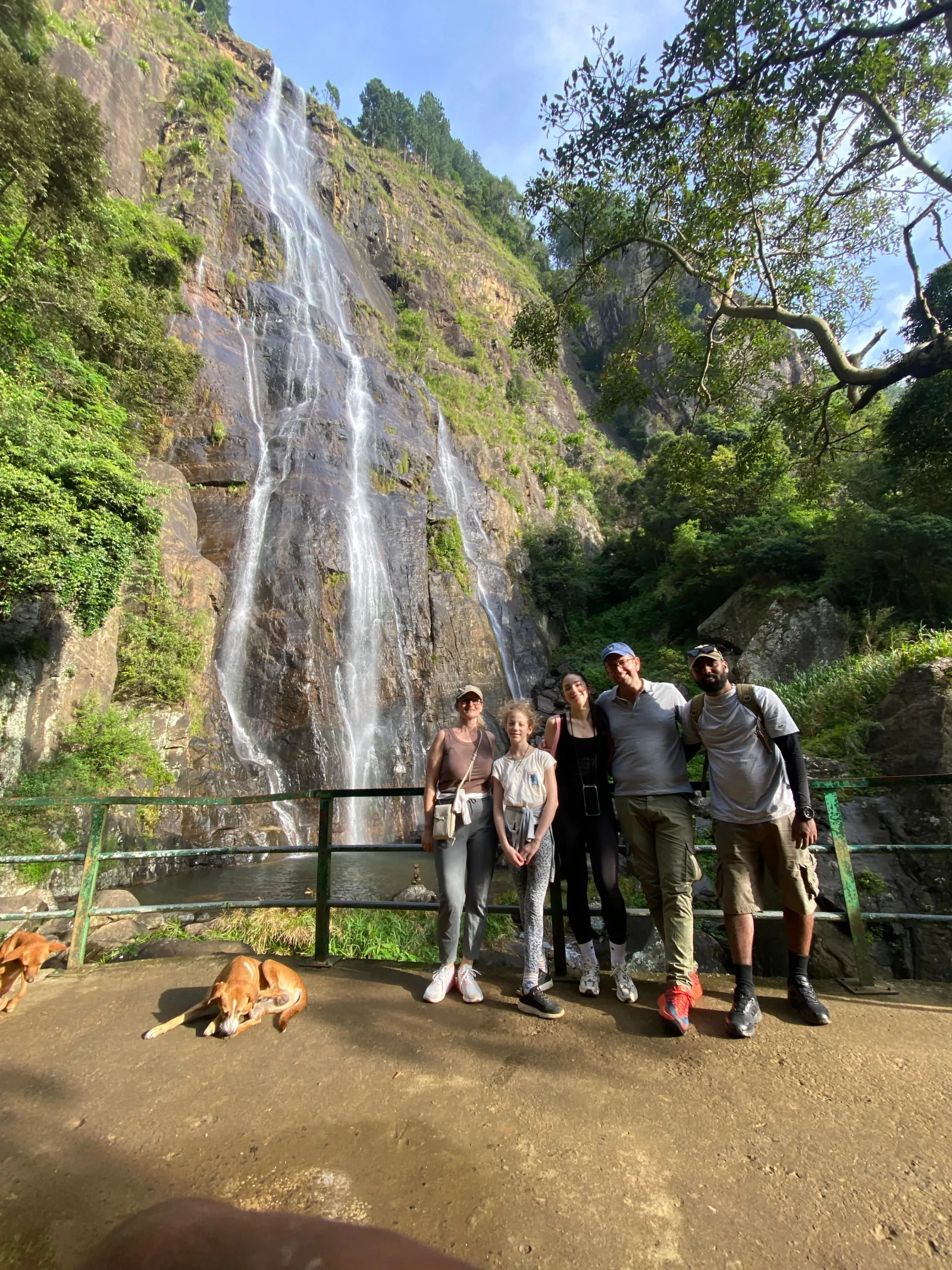 Guided Waterfalls Tour of Bambarakanda Falls ,lanka ella falls and Yahalthennna Falls 2